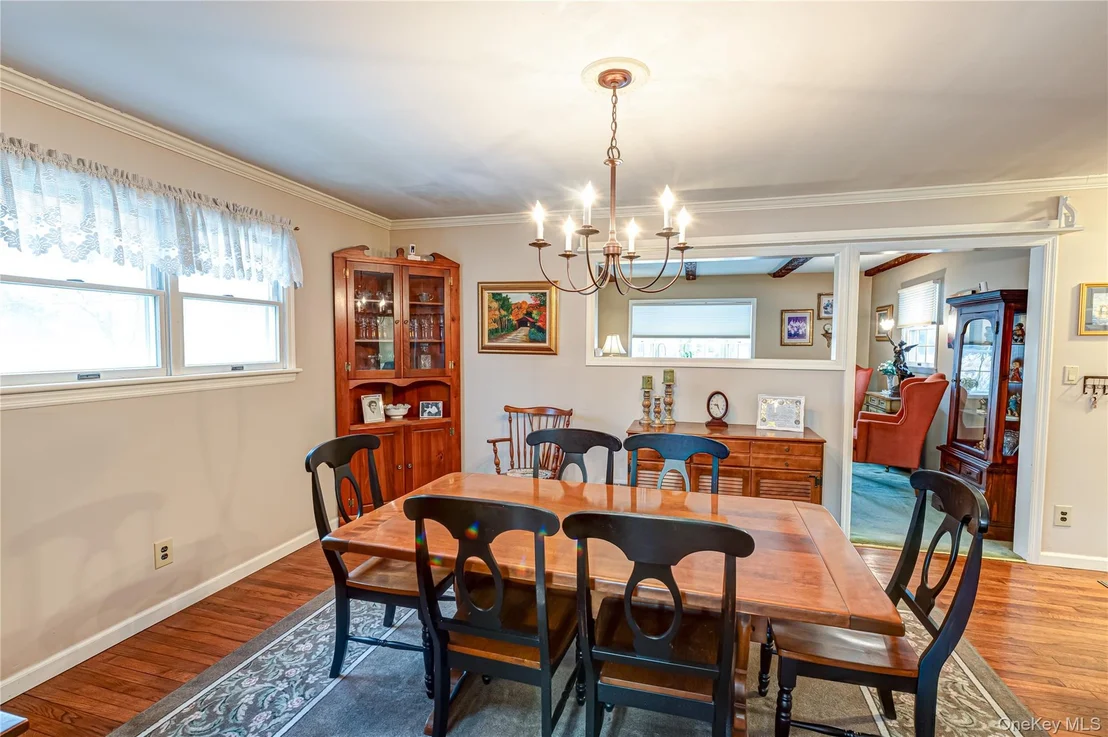 Photo of 33 Maple Avenue