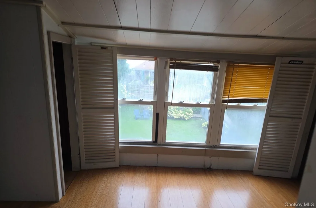 Photo of 54 Oak Beach Road