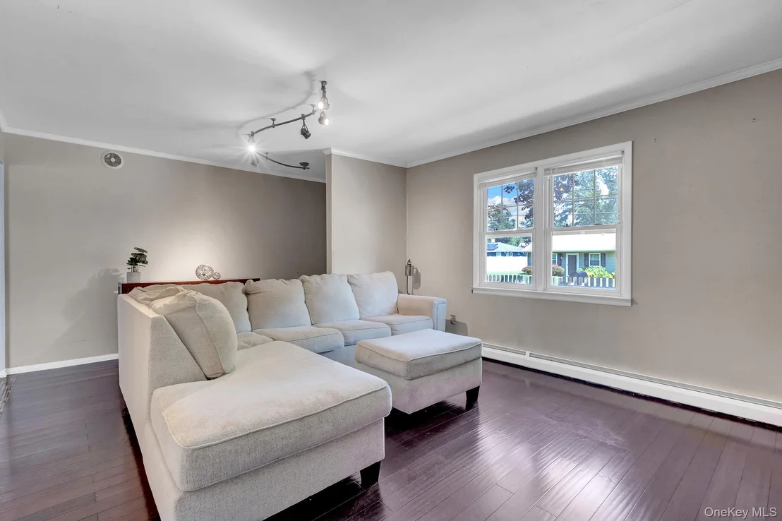 Photo of 100 Lincoln Drive