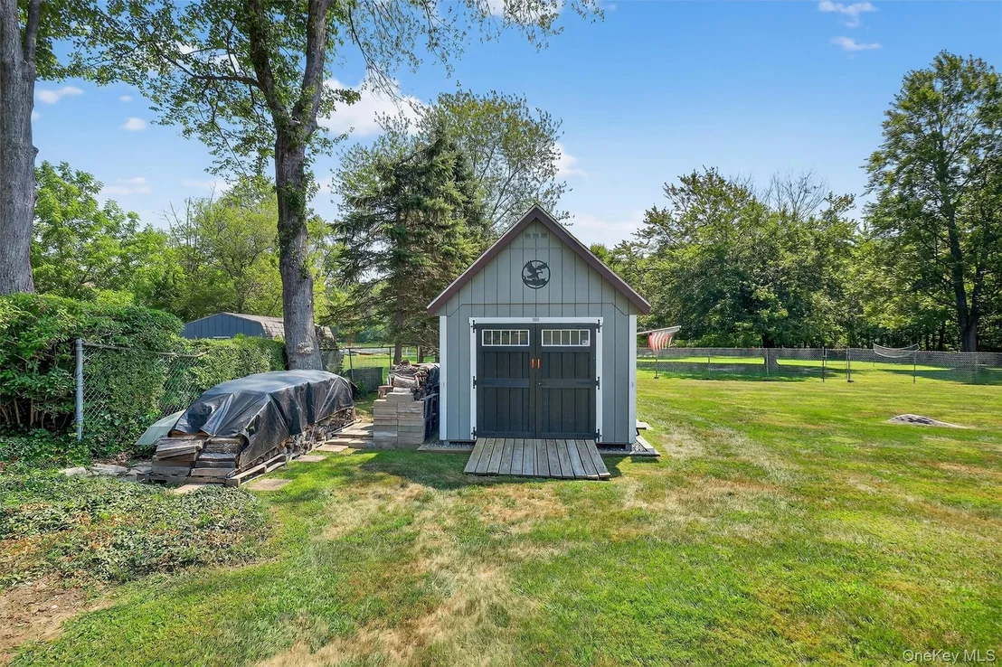 Photo of 85 Lakeside Road
