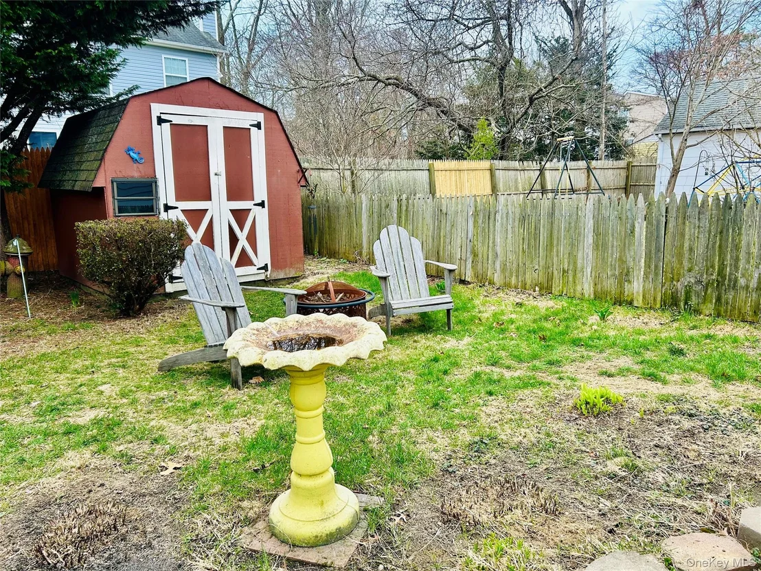 Photo of 136 B Hampton Avenue