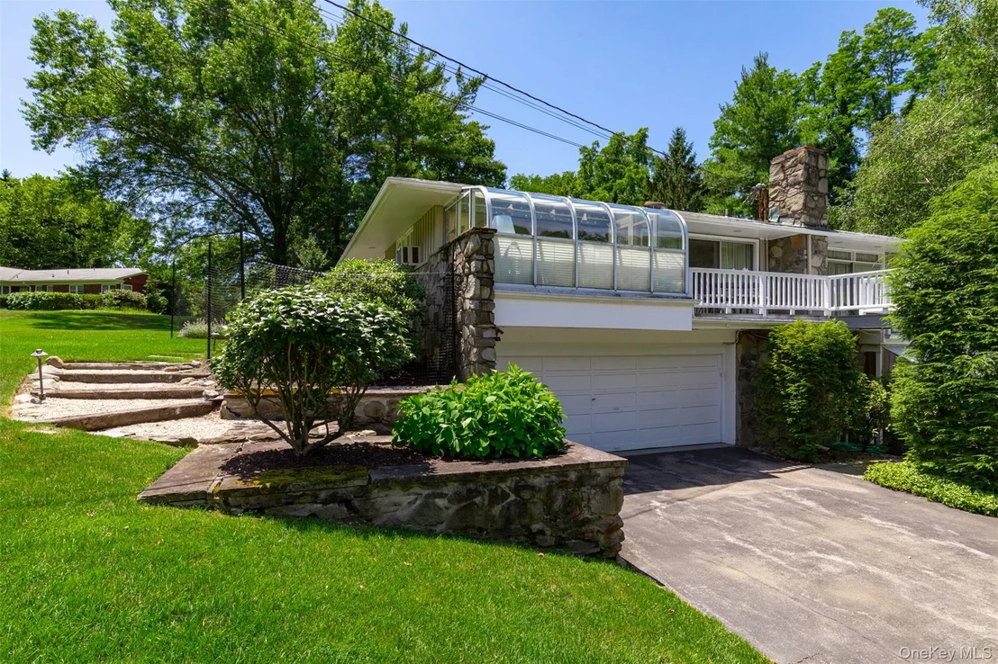 Photo of 42 Yates Boulevard