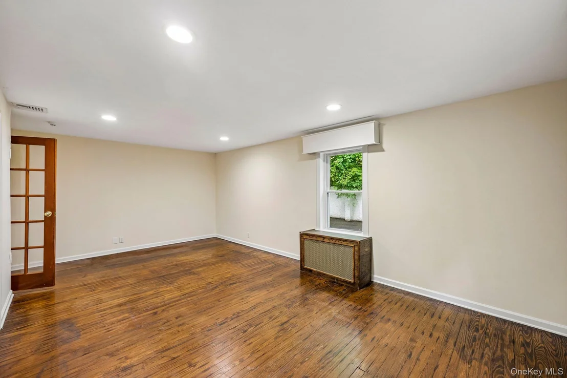 Photo of 40 Timberpoint Drive