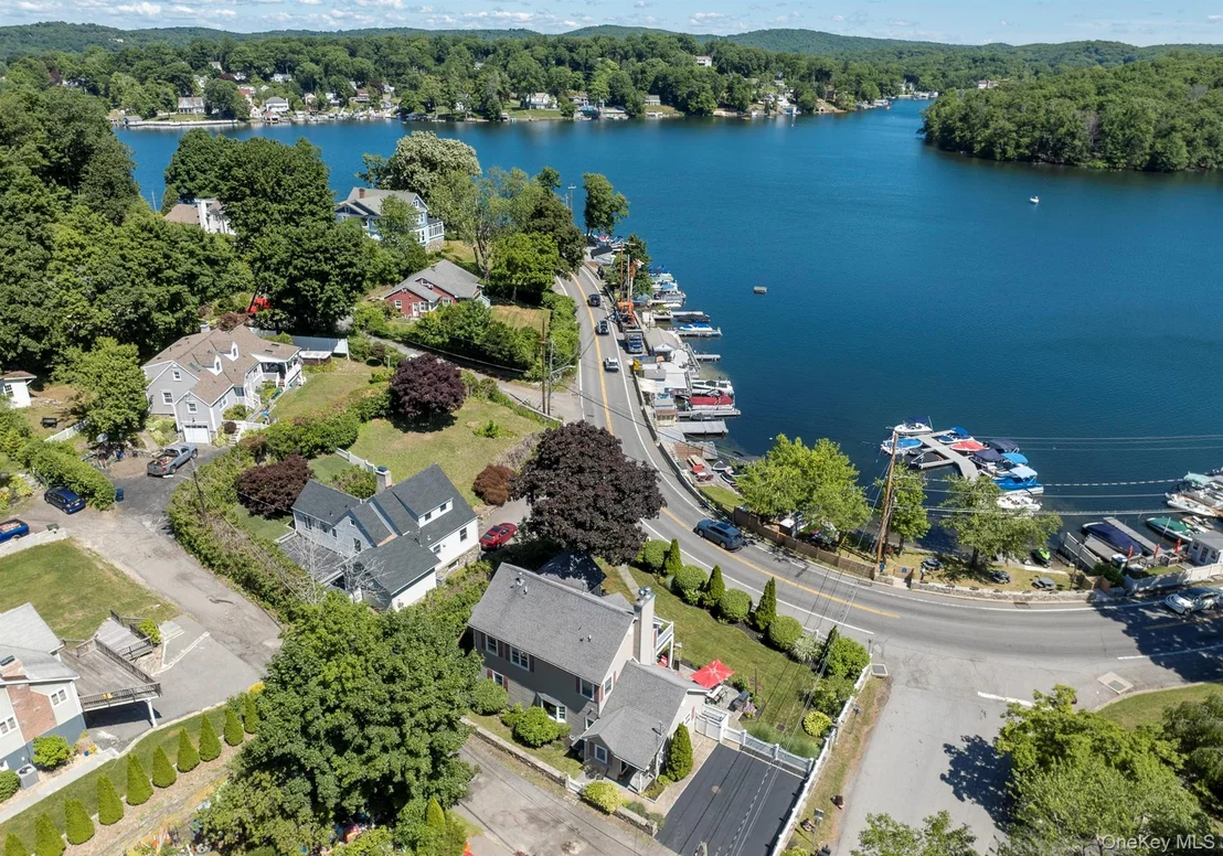 Photo of 1 Colonial Drive