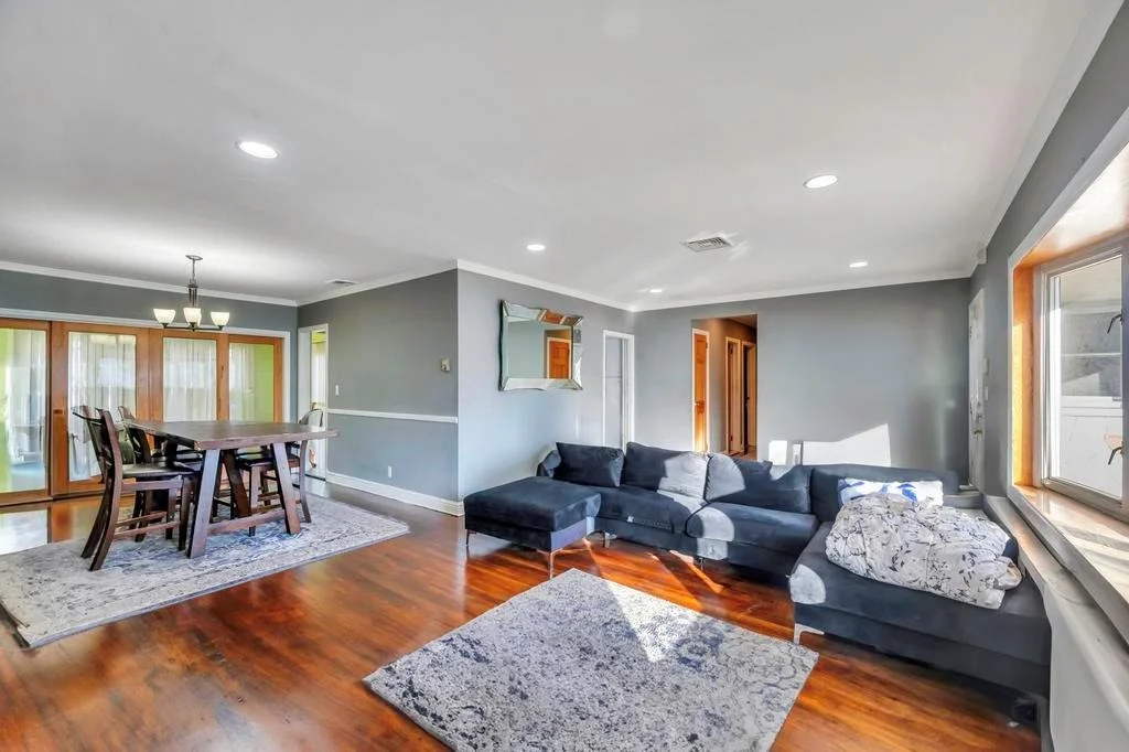 Photo of 82 Royal Drive