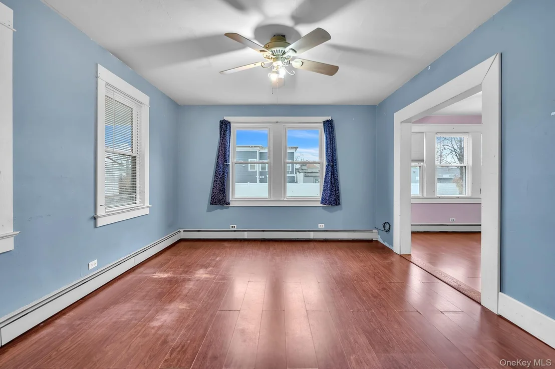 Photo of 4 3rd Avenue