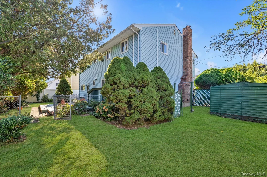 Photo of 2005 Abbot Avenue