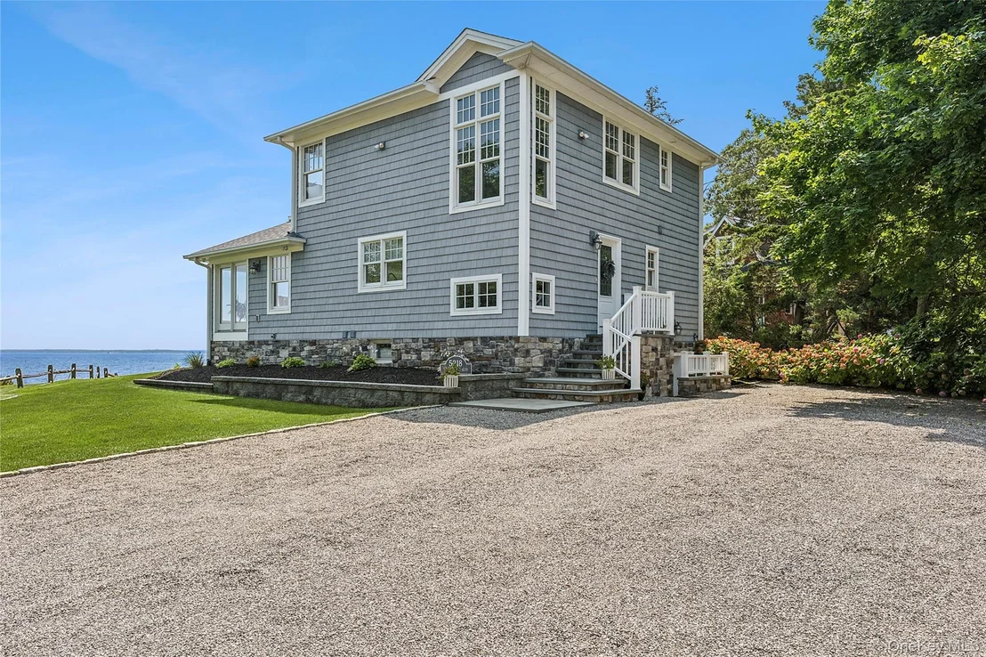 Photo of 5218 Peconic Bay Boulevard