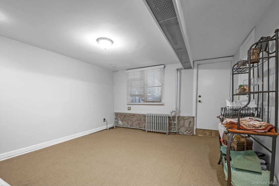 Photo of 2433 Young Avenue