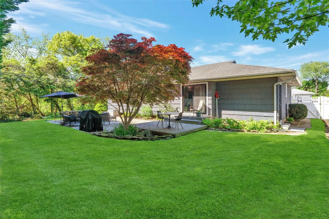 Photo of 142 Sutton Drive