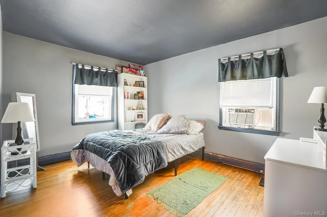 Photo of 7 Russ Place