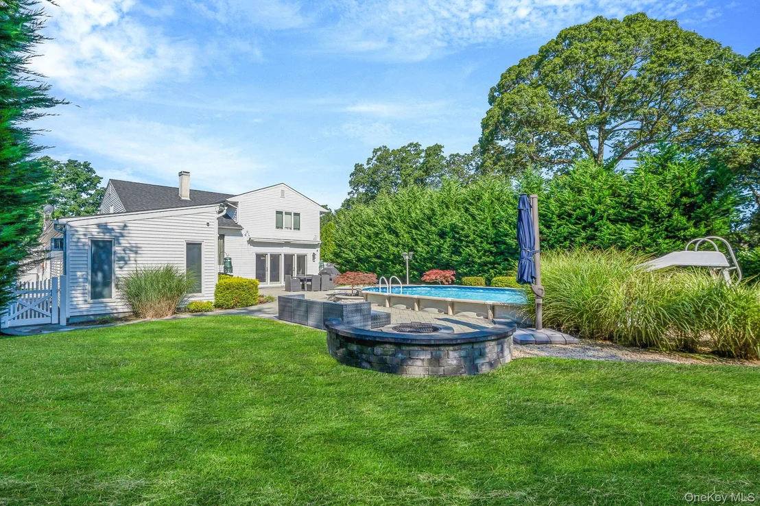 Photo of 29 Selden Boulevard