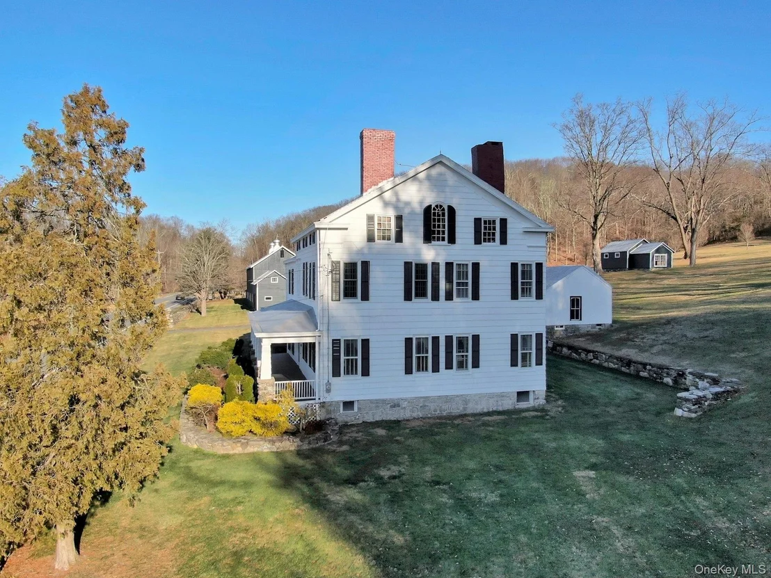 Photo of 2220 State Route 17A