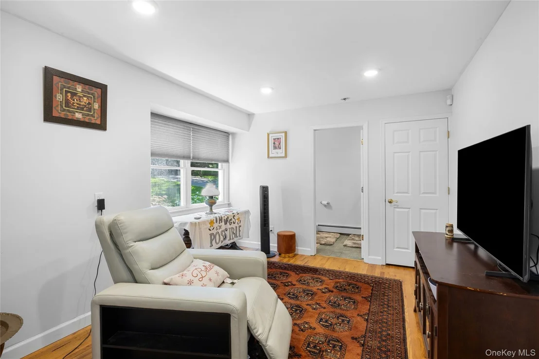 Photo of 10 Randall Road