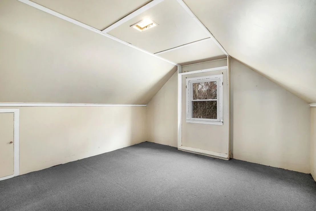 Photo of 882 King Street