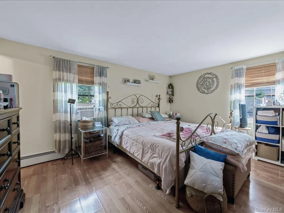 Photo of 33 Winside Lane