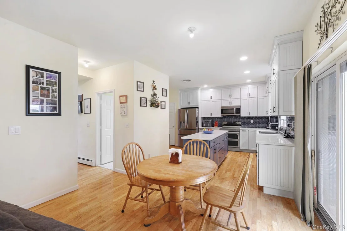 Photo of 320 White Bridge Road