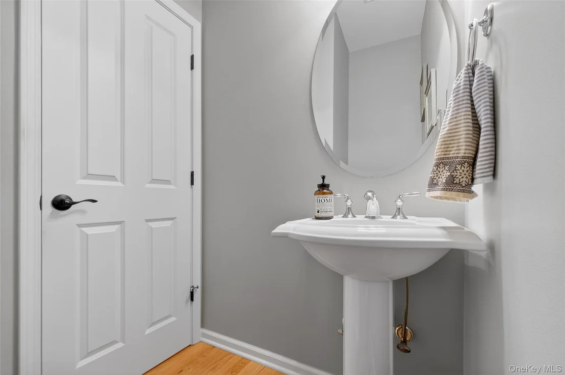Photo of 310 Bridgeview Drive