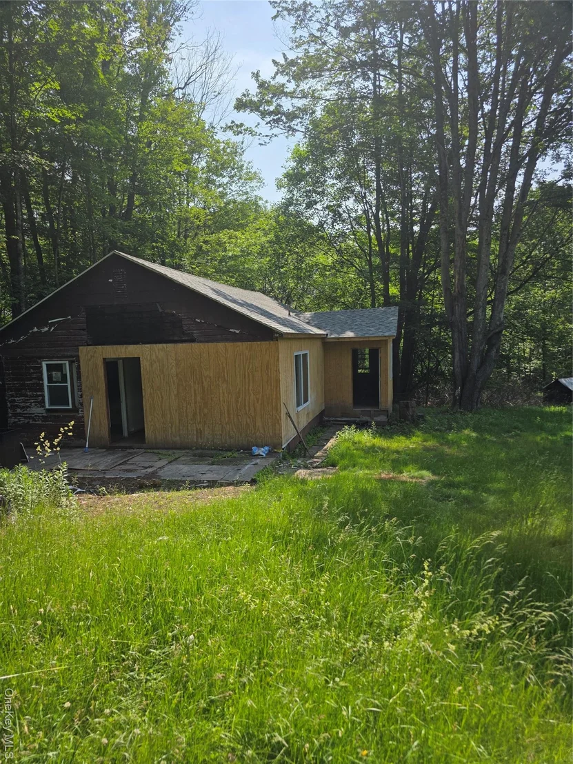Photo of 1094 Old Route 17