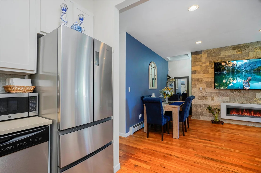 Photo of Unit 3D at 2695 Shell Road