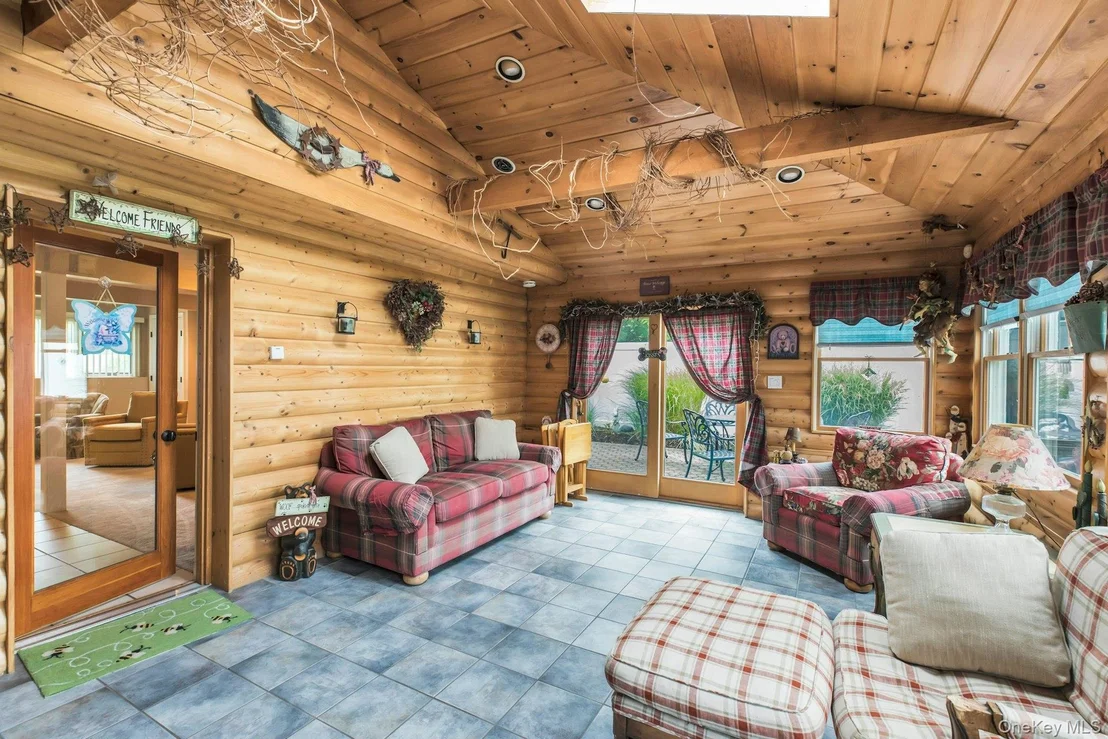 Photo of 12 Whitebirch Lane