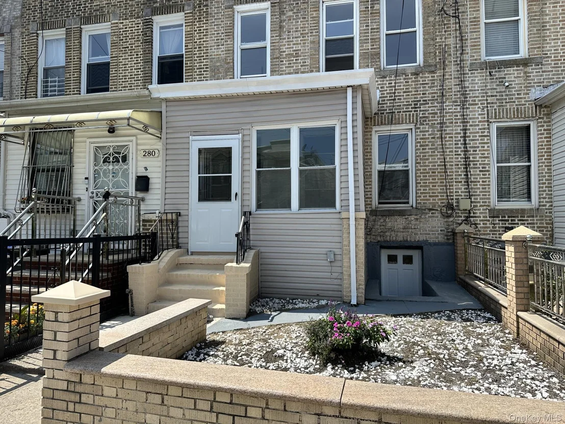 Photo of 278 Eldert Lane