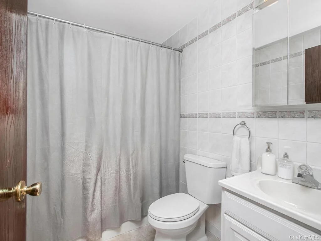 Photo of 1510 Boston Road