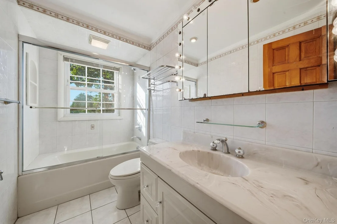 Photo of 88 Meyer Avenue
