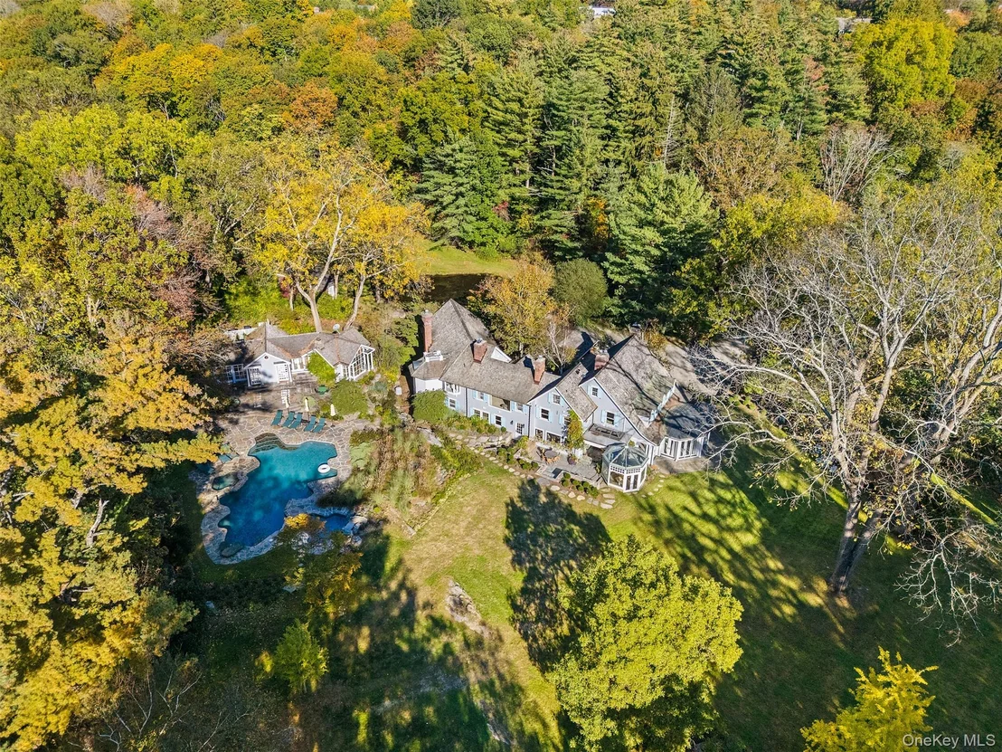 Photo of 19 Winfield Avenue