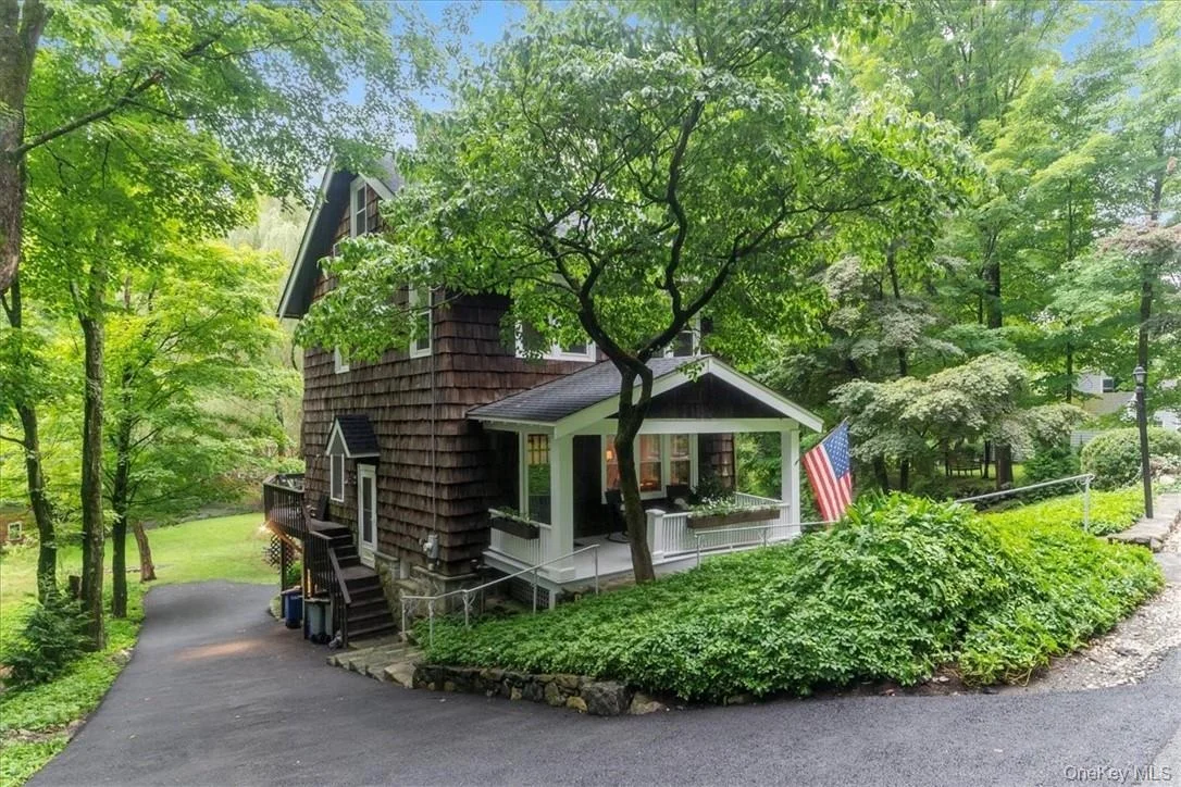 Photo of 28 Inningwood Road
