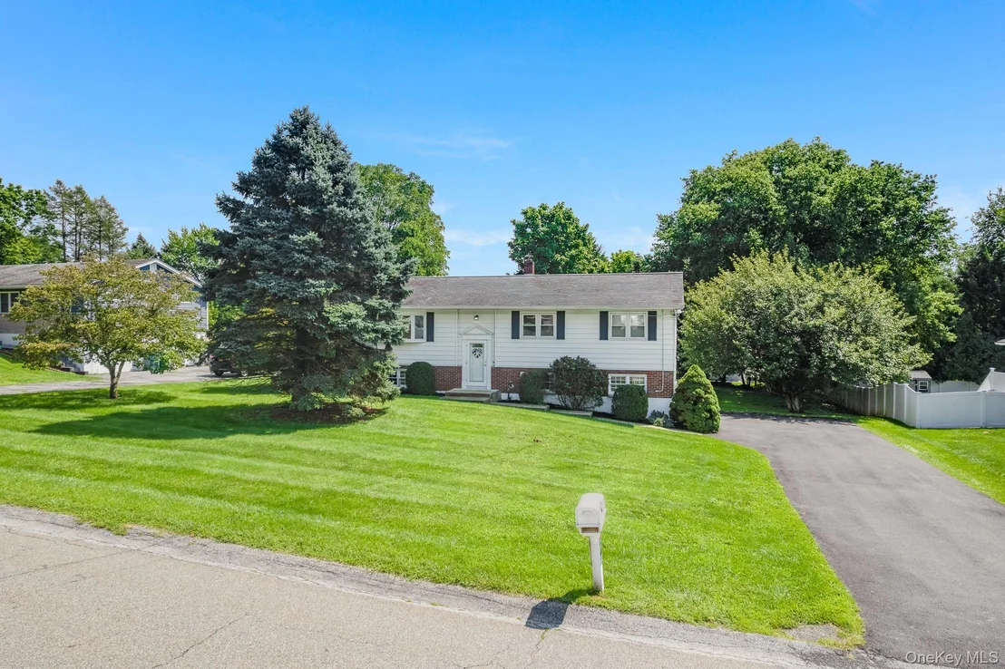 Photo of 103 Edgehill Drive