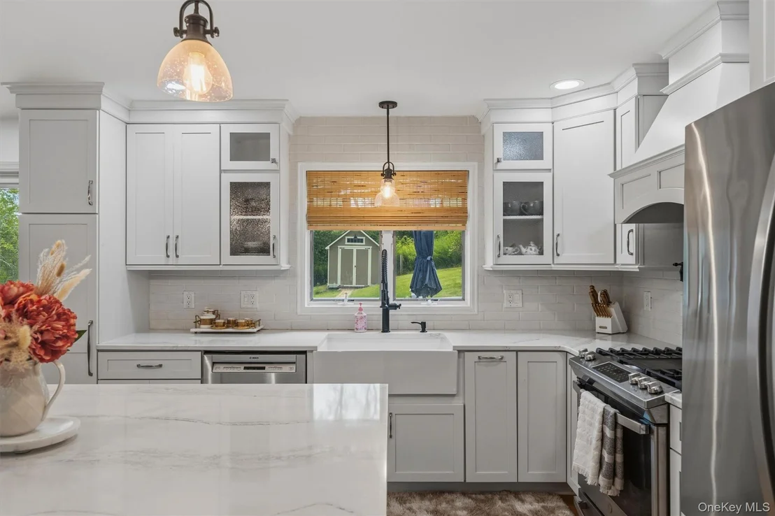 Photo of 412 Laroe Road