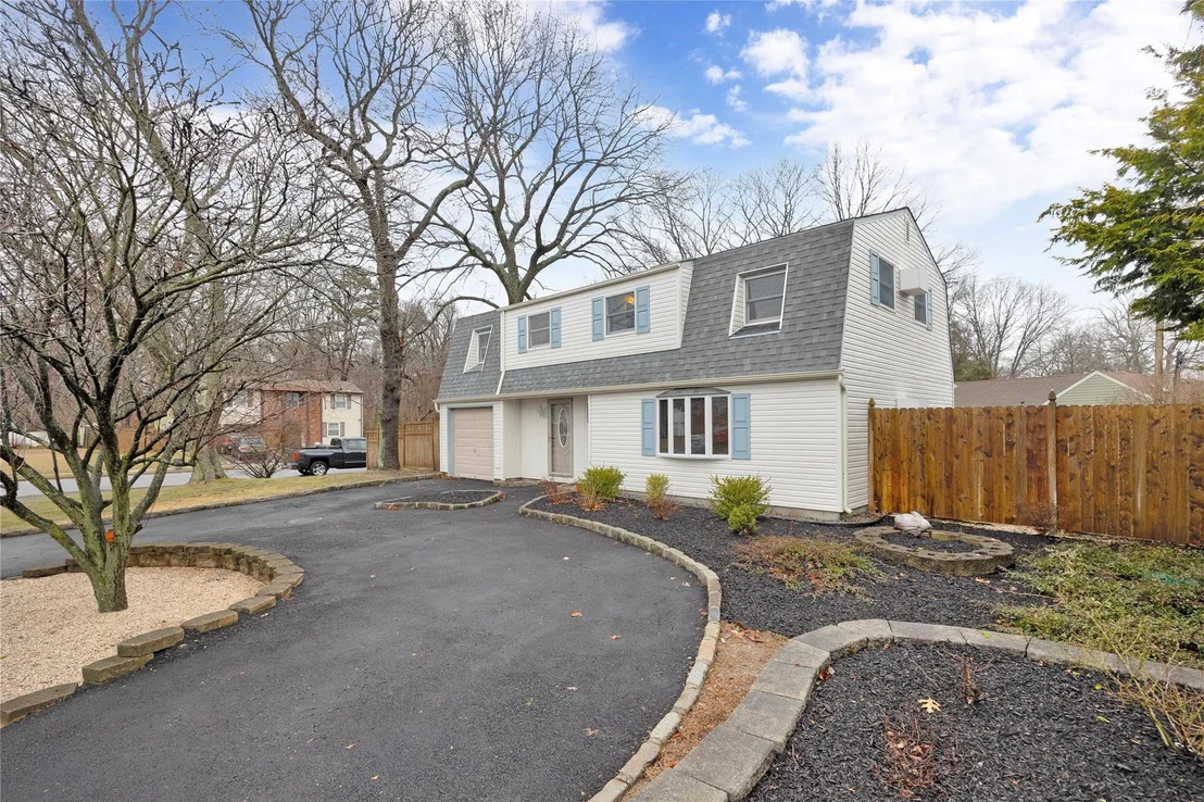 Photo of 62 King Avenue
