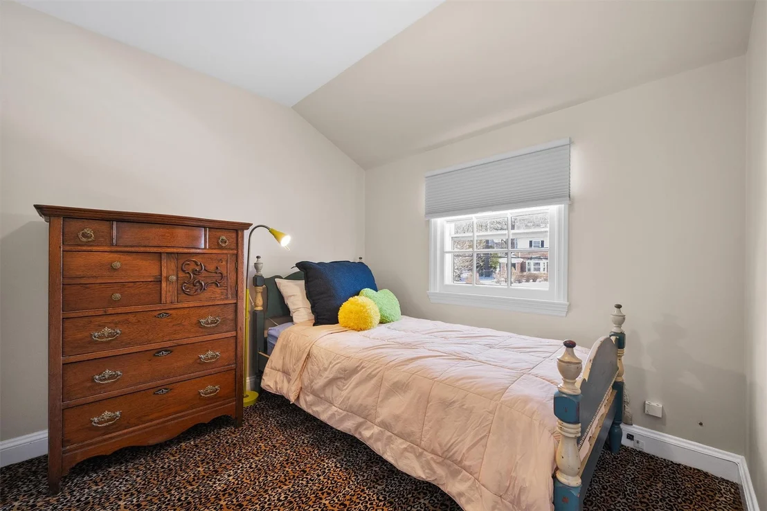 Photo of 33 Cushman Road