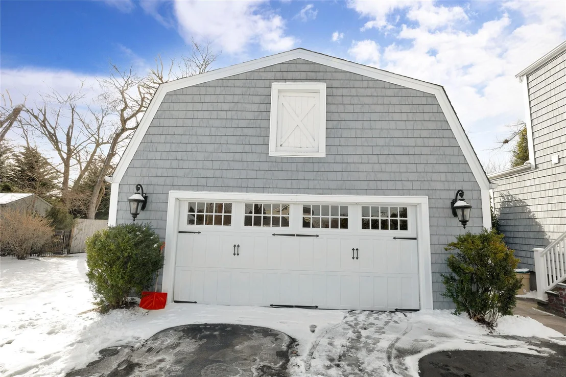 Photo of 32 Cedar Avenue Extension