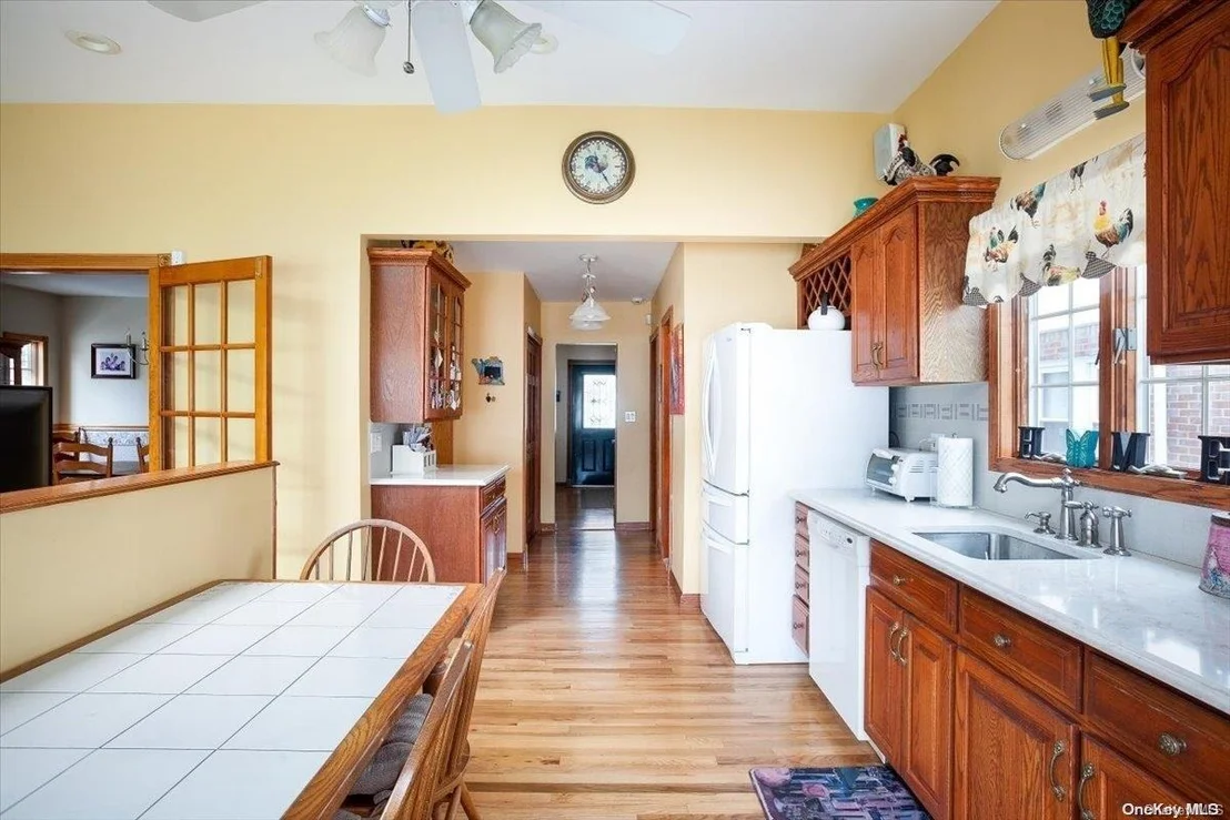 Photo of 46 Nassau Boulevard