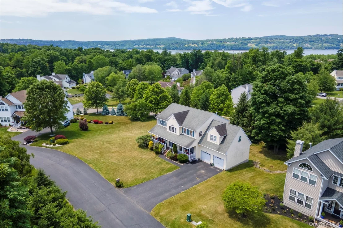 Photo of 8 Cedardale Loop