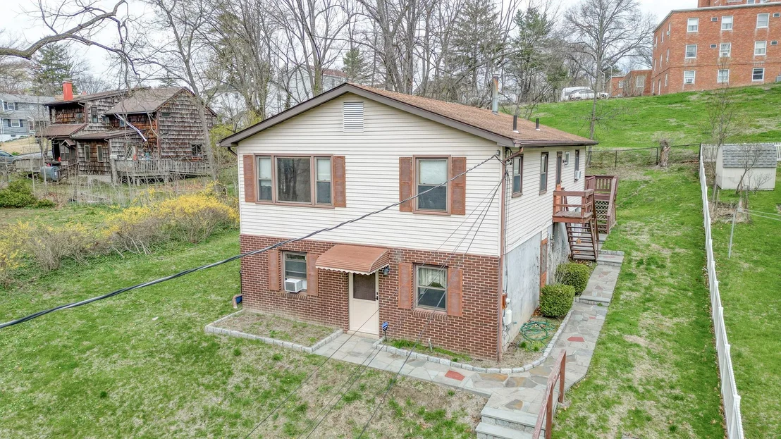 Photo of 73 Pine Avenue