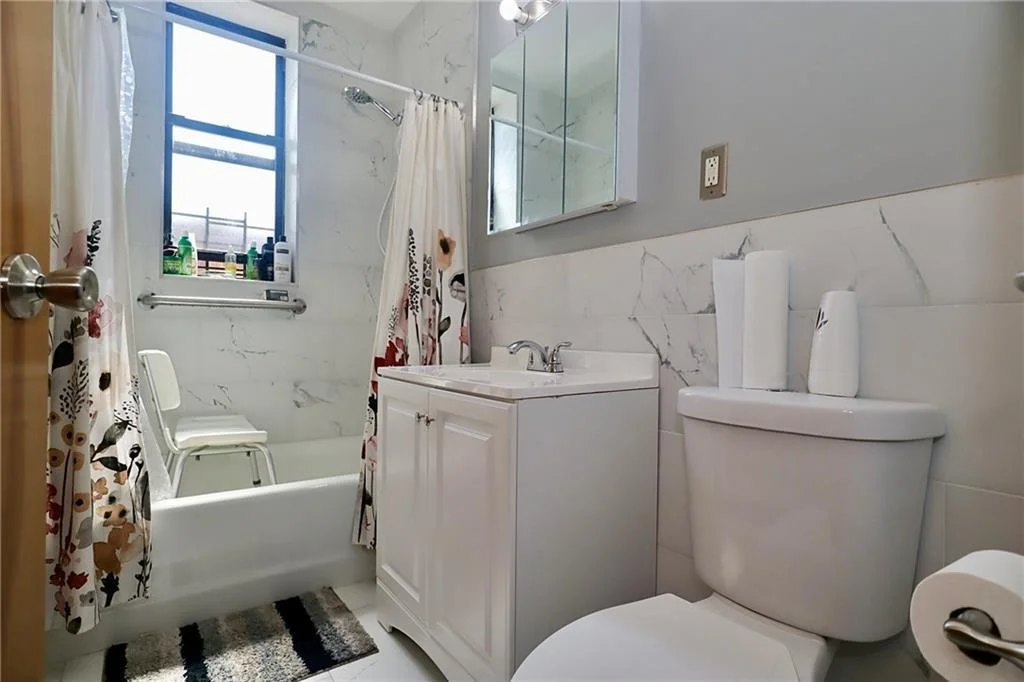 Photo of Unit 4E at 848 Park Place