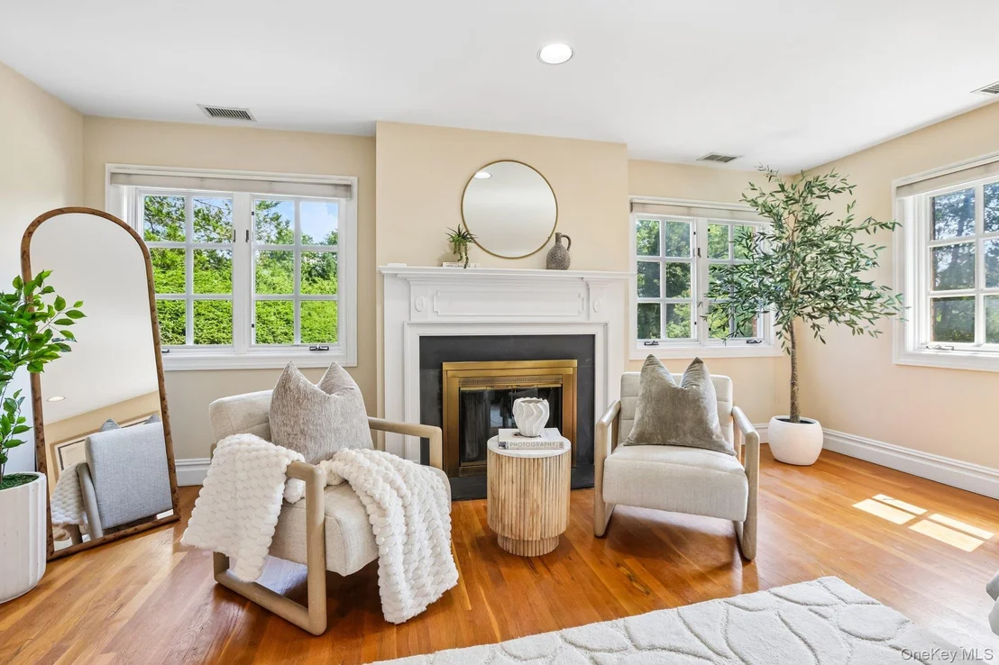 Photo of 90 Greenhaven Road
