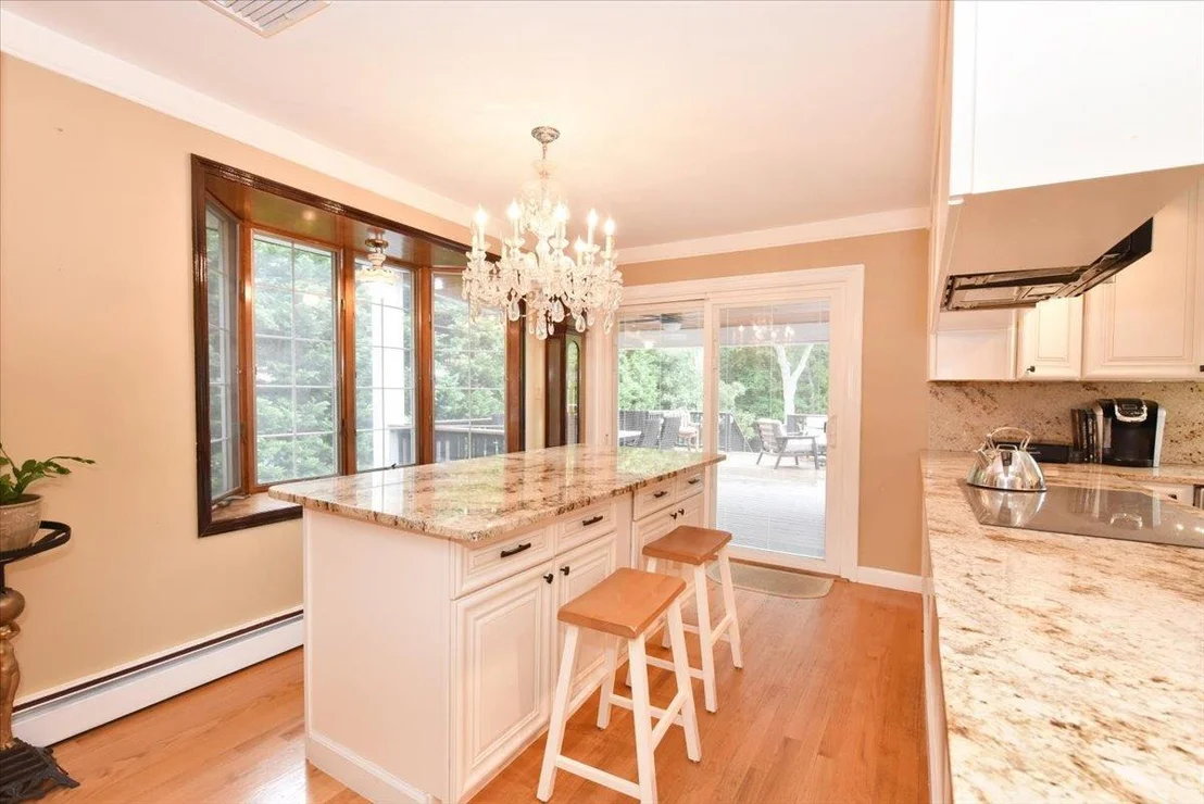 Photo of 41 Grassy Pond Drive