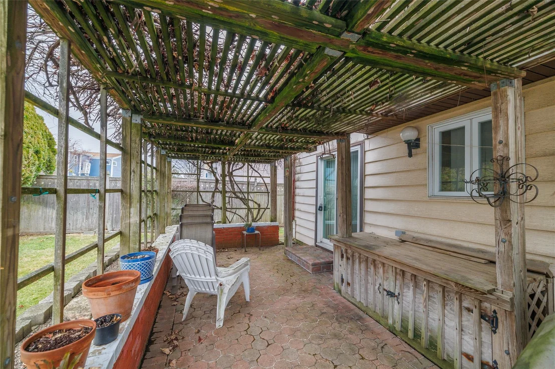 Photo of 264 Branch Avenue