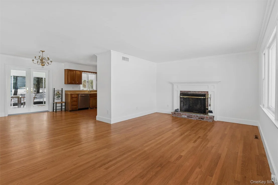Photo of 350 Soundview Road