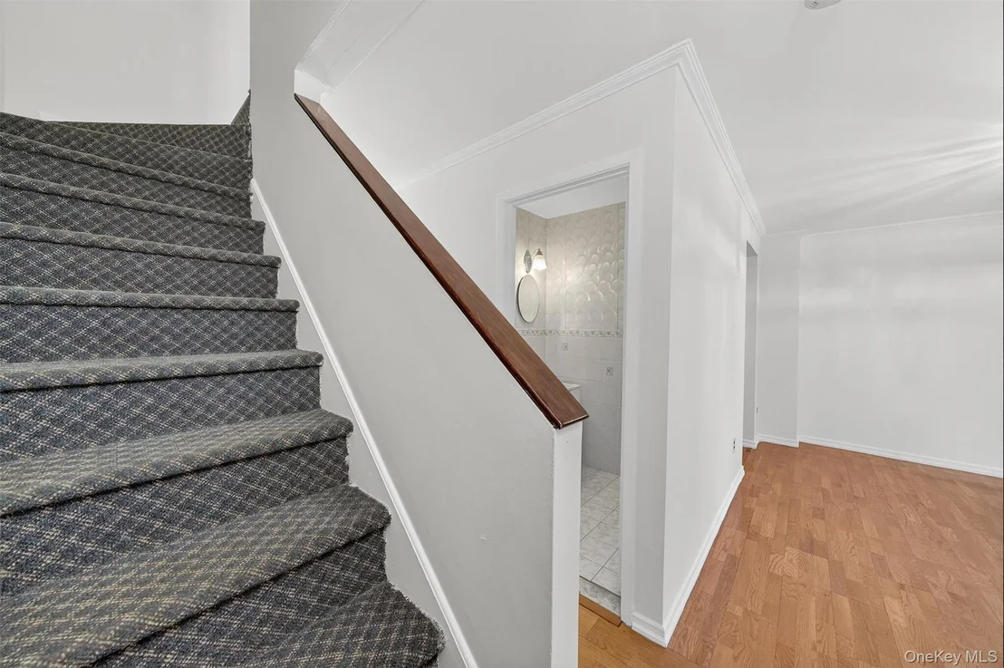 Photo of 1042 Fox Street
