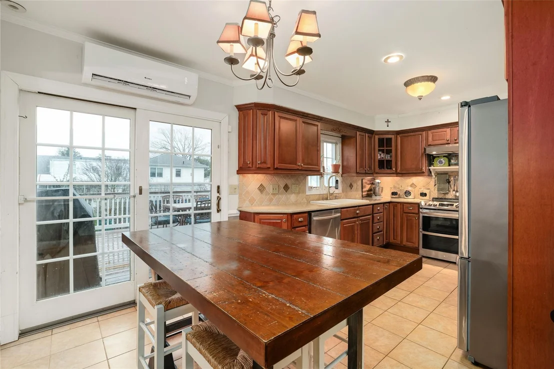 Photo of 231 Doris Avenue