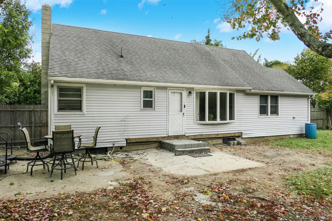 Photo of 118 Hedges Avenue