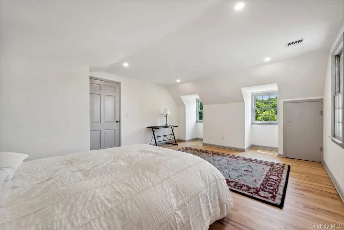 Photo of 15 Lloyd Harbor Road
