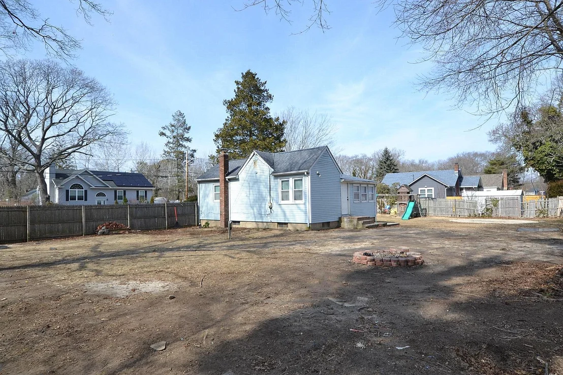 Photo of 179 Lynbrook Drive