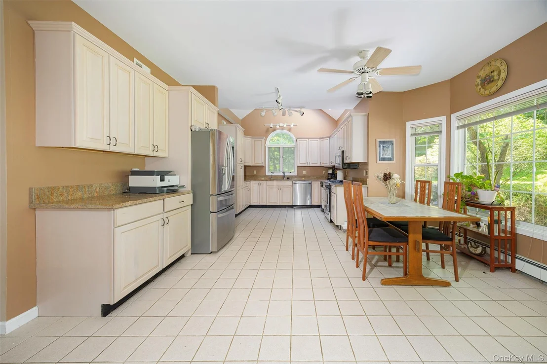 Photo of 10 Stonewall Drive