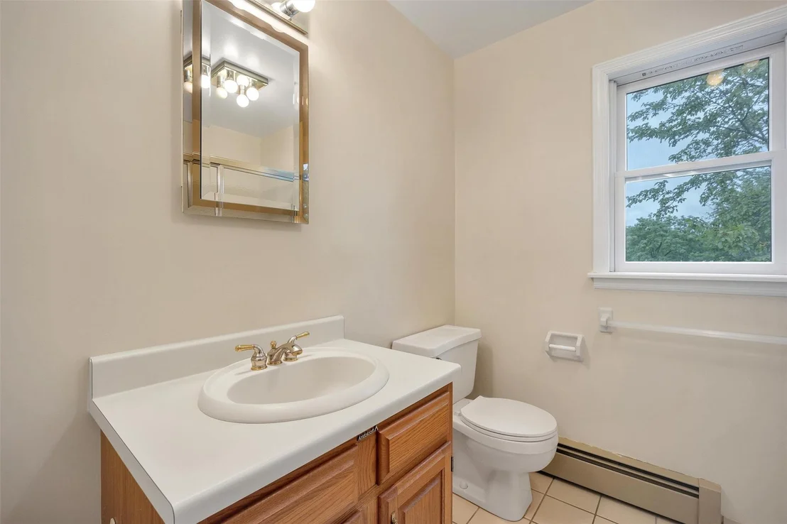 Photo of 7 Mailler Avenue